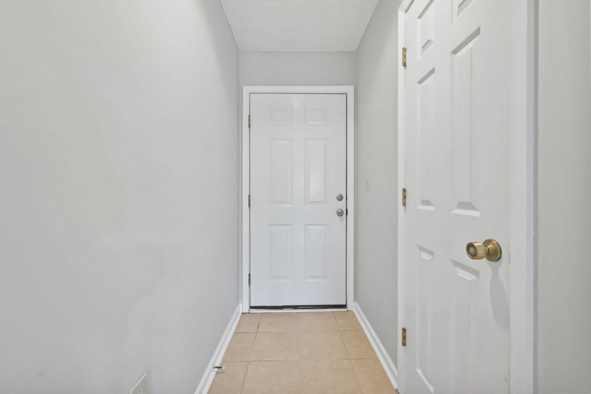 4101 Pinehurst Circle  Photo 4