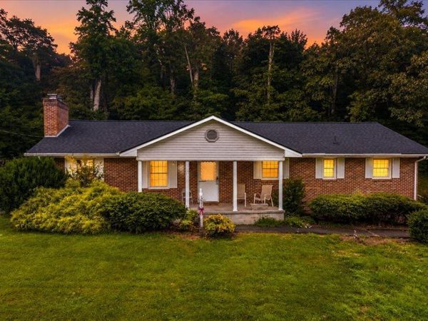 227 Fairway Drive, LaFollette, TN 37766