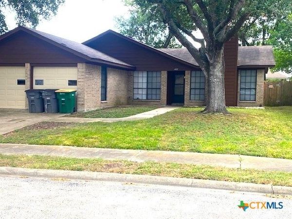 407 Ivanhoe Drive , Victoria, TX 77901