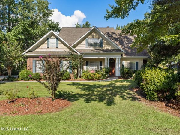 92 Highpointe Drive, Hattiesburg, MS 39402