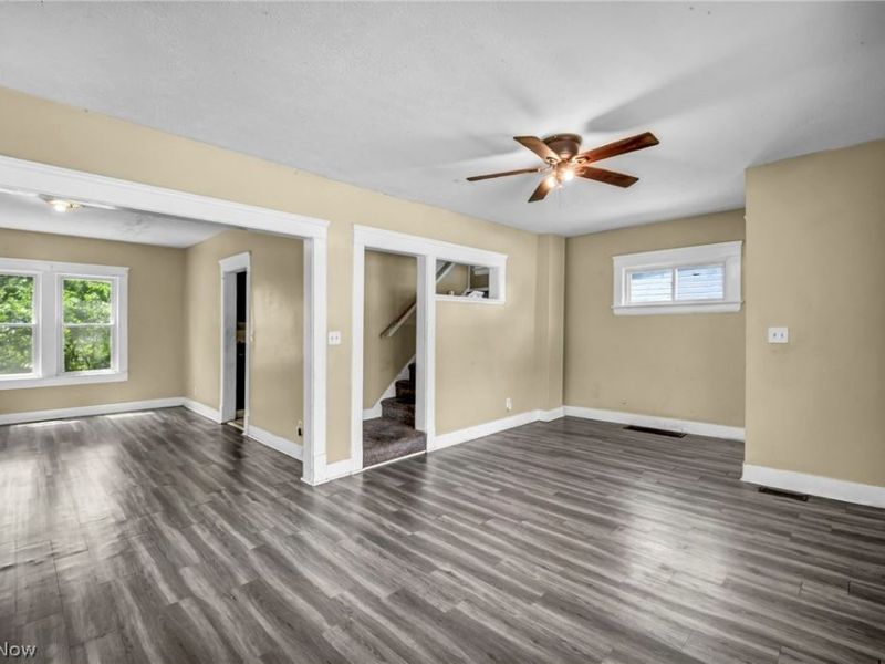 9908 Bessemer Avenue, Cleveland, OH 44104 Photo 16