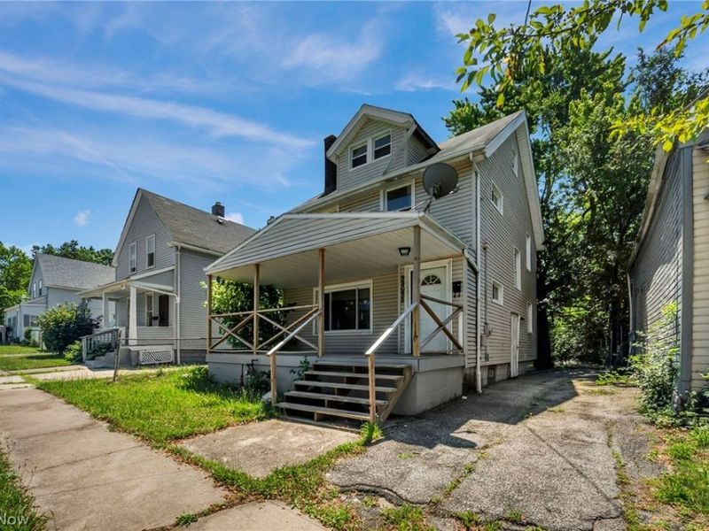 9908 Bessemer Avenue, Cleveland, OH 44104 Photo 2
