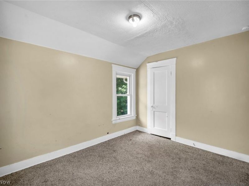 9908 Bessemer Avenue, Cleveland, OH 44104 Photo 20
