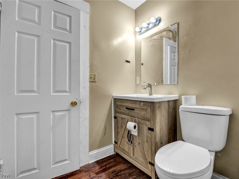 9908 Bessemer Avenue, Cleveland, OH 44104 Photo 29