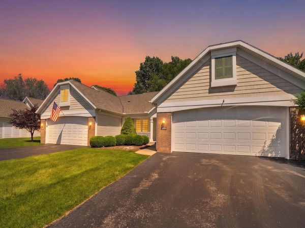 475 Timberlake Drive E, Unit 141, Holland, MI 49424