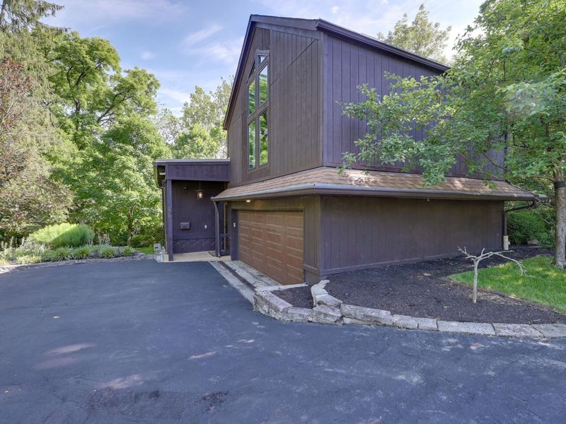 179 Kenbrook Drive, Worthington, OH 43085 Photo 3