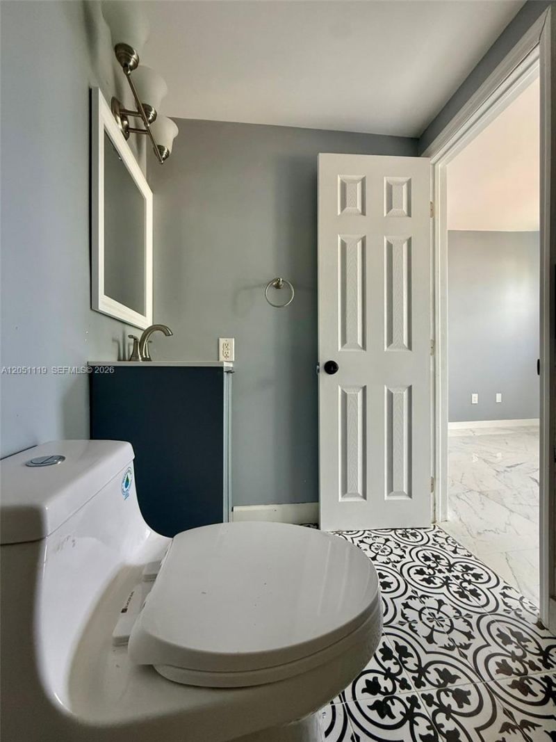 1027 Pennsylvania Ave, Unit 302, Miami Beach, FL 33139 Photo