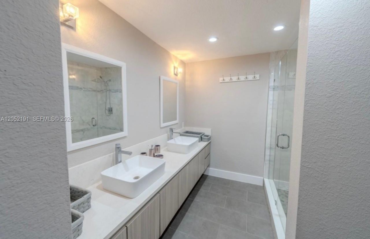 1120 S 28th Ave , Hollywood, FL 33020 Photo