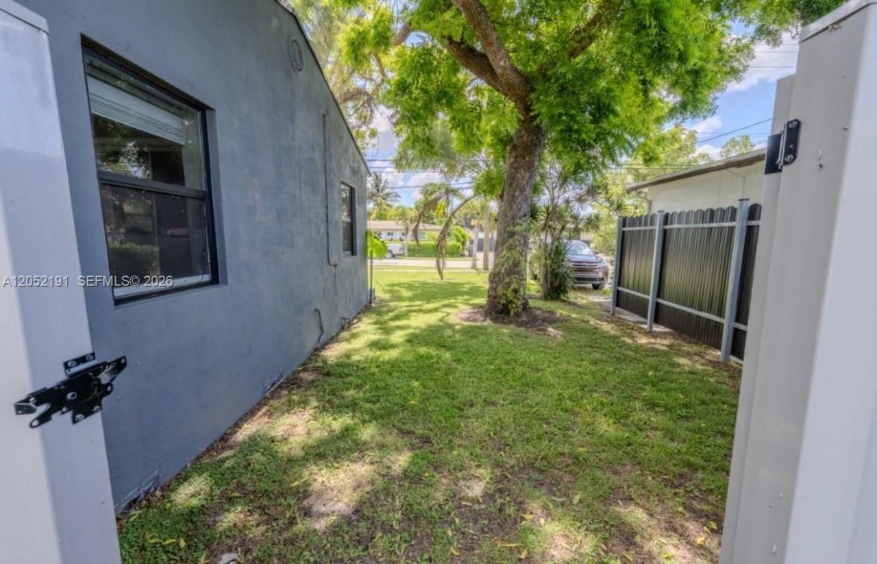 1120 S 28th Ave , Hollywood, FL 33020 Photo