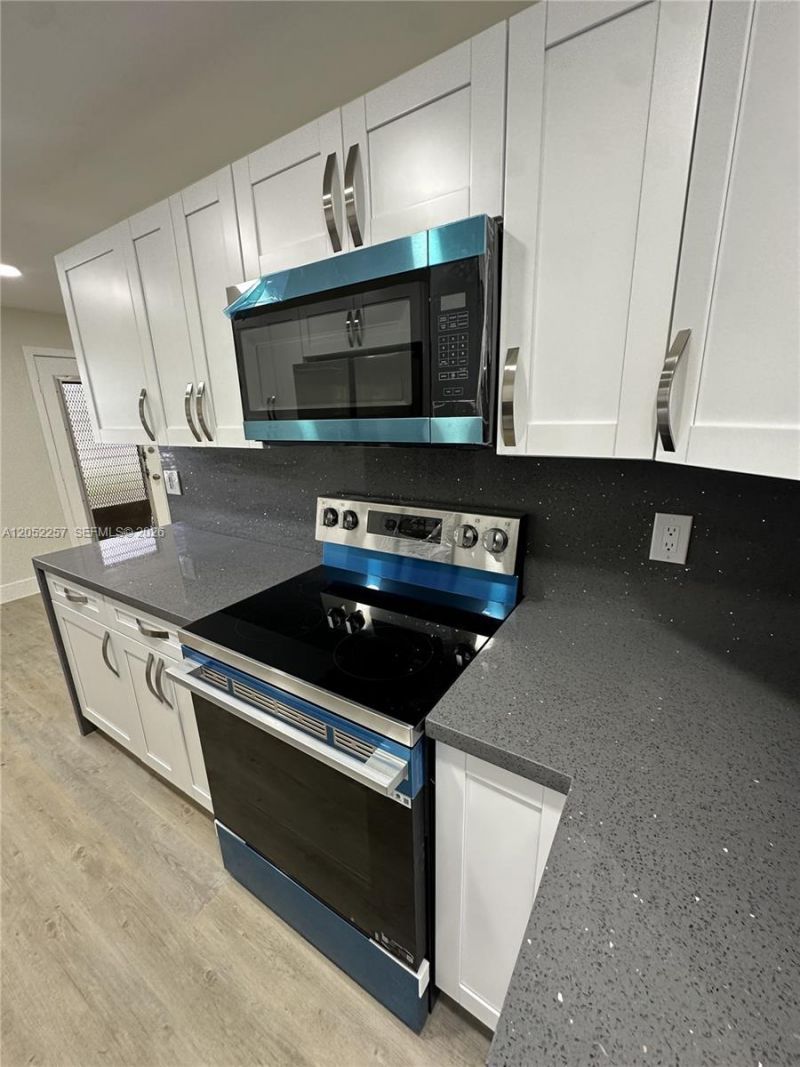 13255 SW 7th Ct , Unit 113D, Pembroke Pines, FL 33027 Photo