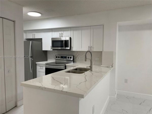 720 SW 111th Ave, Unit 101, Pembroke Pines, FL 33025