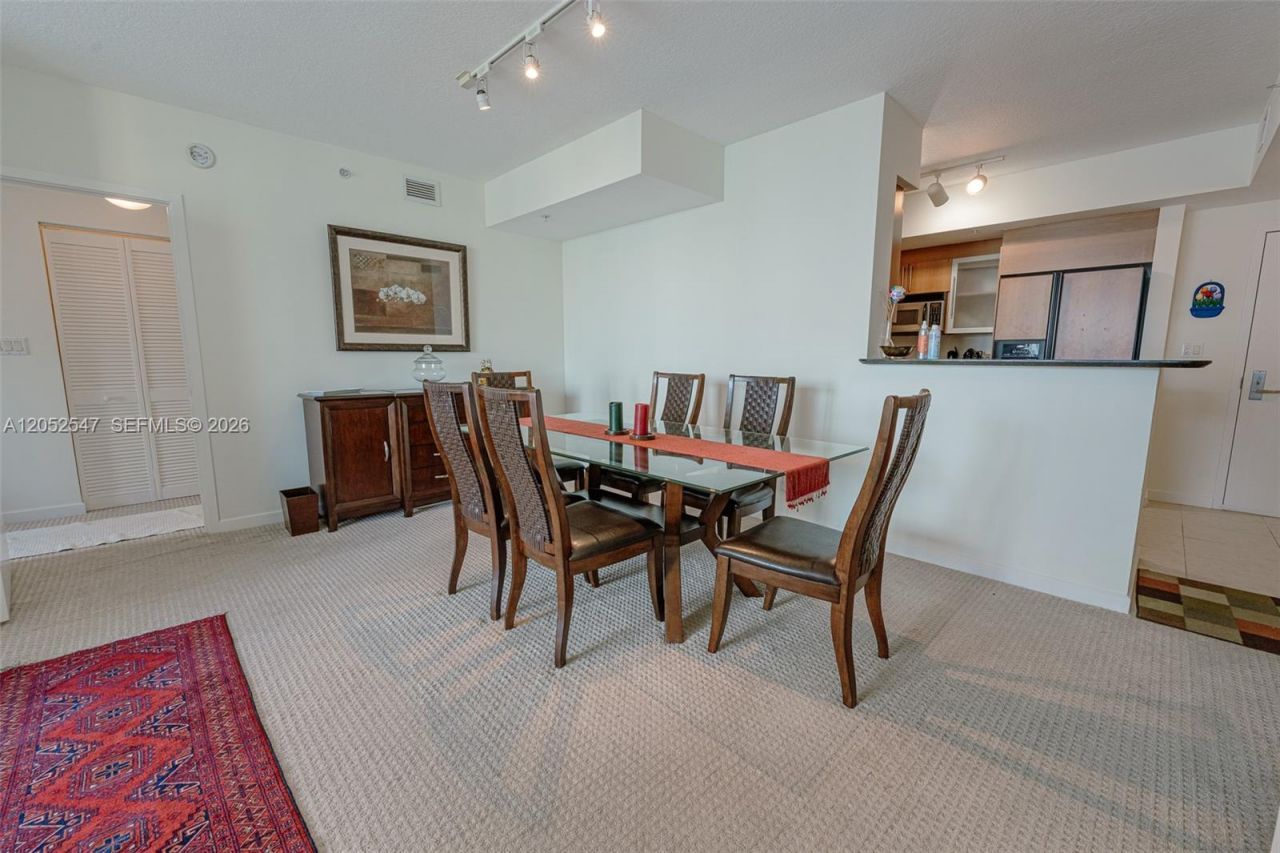 325 S Biscayne Blvd , Unit 2119, Miami, FL 33131 Photo
