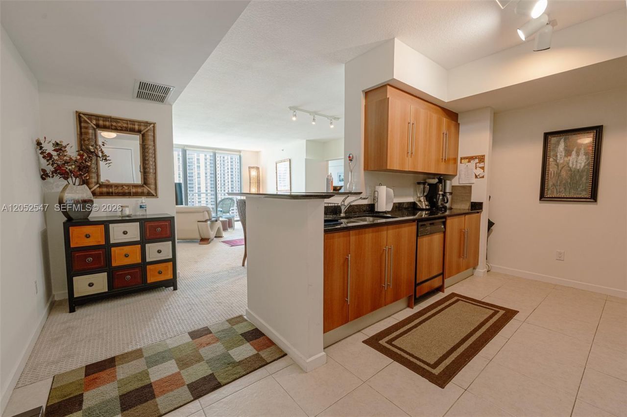 325 S Biscayne Blvd , Unit 2119, Miami, FL 33131 Photo