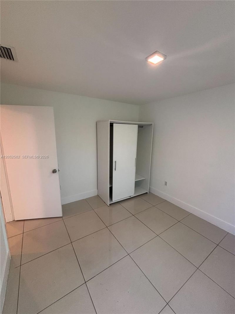 829 SW 18th Ave, Unit 209, Miami, FL 33135 Photo