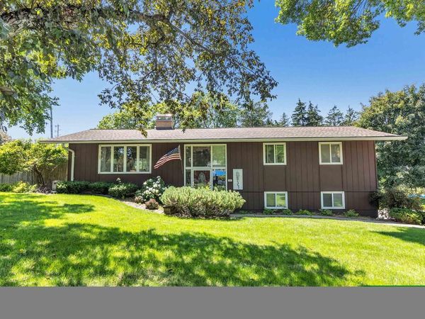 101 ROSELAWN BOULEVARD, Green Bay, WI 54301