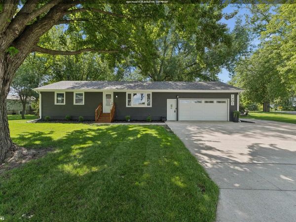 1401 Southland Drive, Clear Lake, IA 50428
