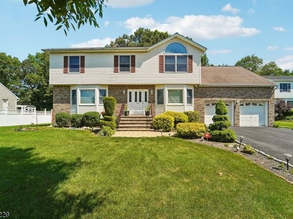 22 Brighton Terrace, Parsippany-Troy Hills, NJ 07054