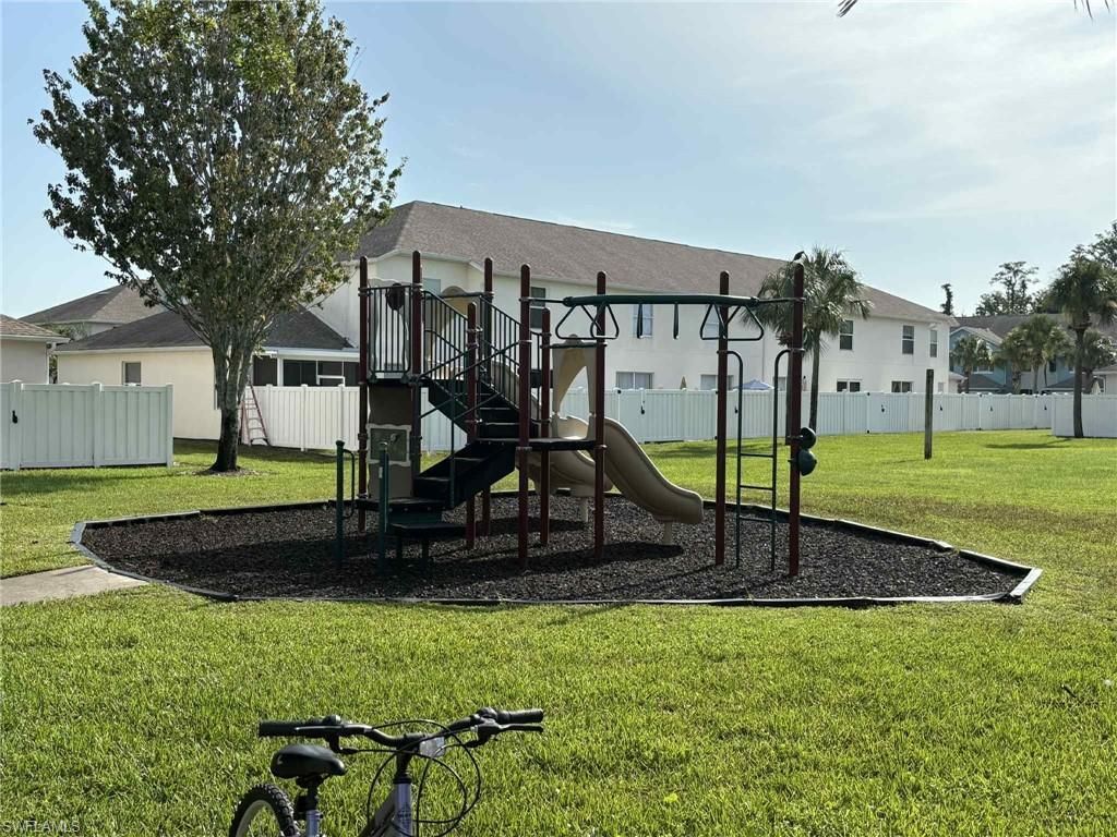 3619 Pine Oak Cir , Unit 108, Fort Myers, FL 33916 Photo
