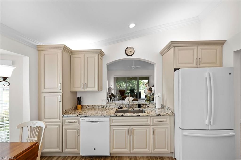 5963 Sand Wedge Ln , Unit 205, Naples, FL 34110 Photo