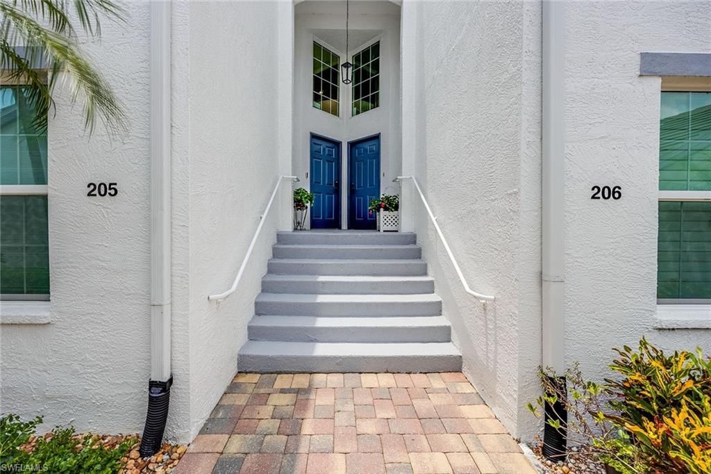 5963 Sand Wedge Ln , Unit 205, Naples, FL 34110 Photo