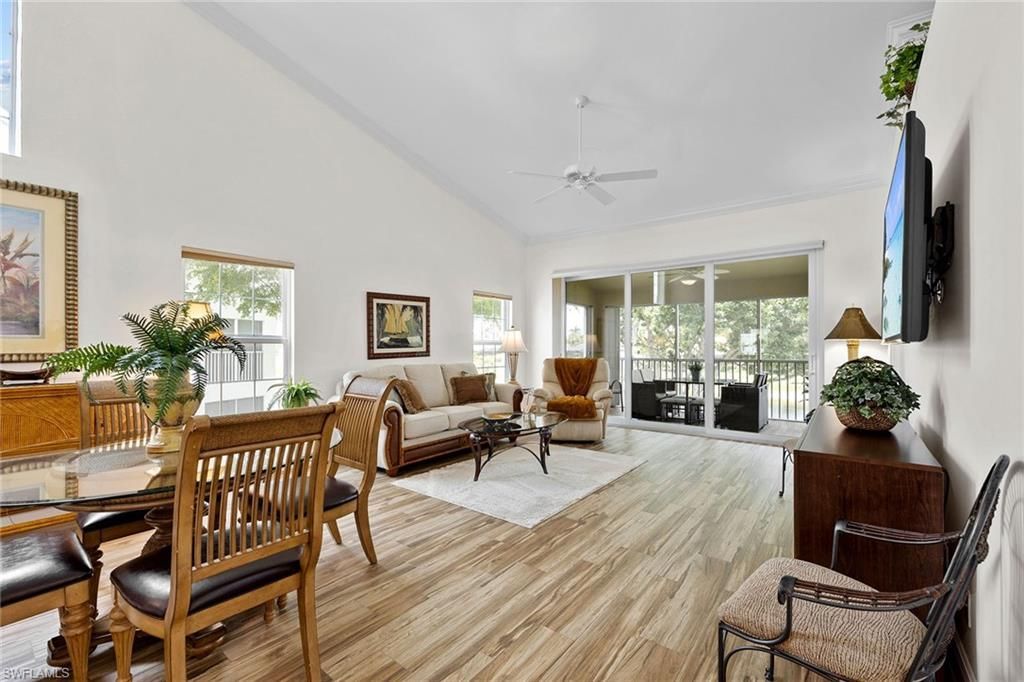 5963 Sand Wedge Ln , Unit 205, Naples, FL 34110 Photo