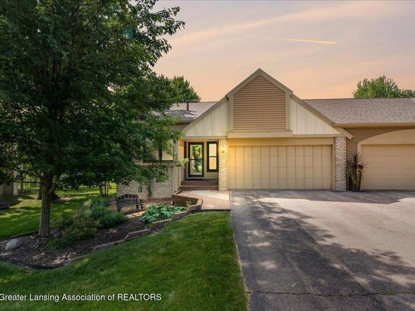 1221 Brook Trail, Lansing, MI 48917