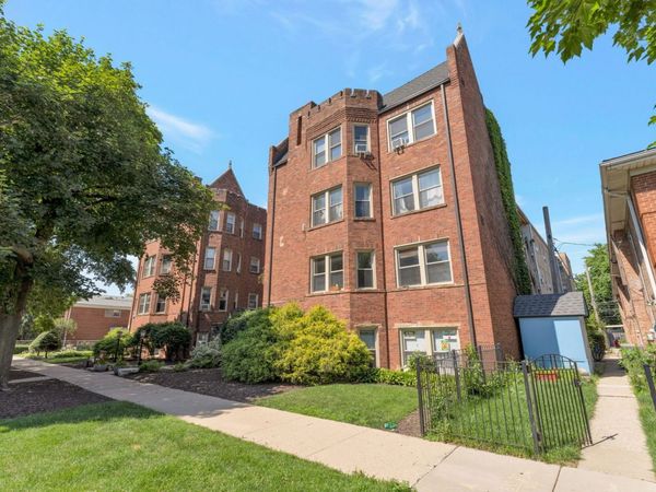 4126 N Kedvale Avenue , Unit 203, Chicago, IL 60641