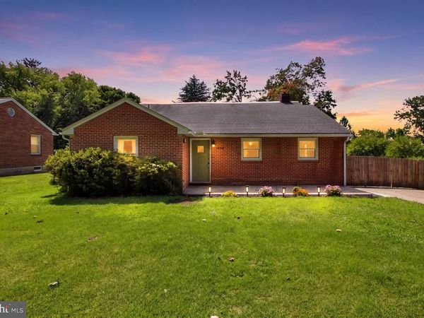 2166 RIDGEWOOD ROAD, YORK, PA 17406