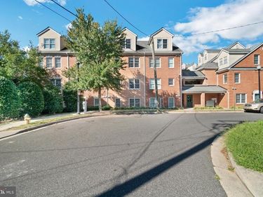 2270 S GARFIELD STREET , Unit 4, ARLINGTON, VA 22206