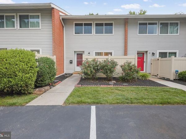 8 MALLOW PLACE, WILMINGTON, DE 19810