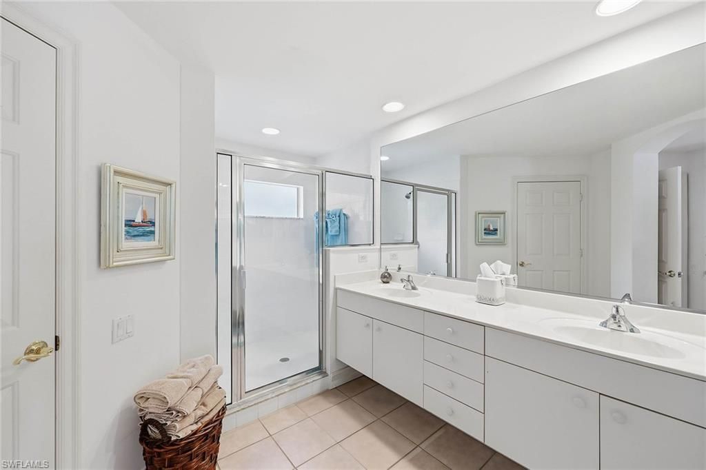 866 Carrick Bend Cir, Unit 202, Naples, FL 34110 Photo