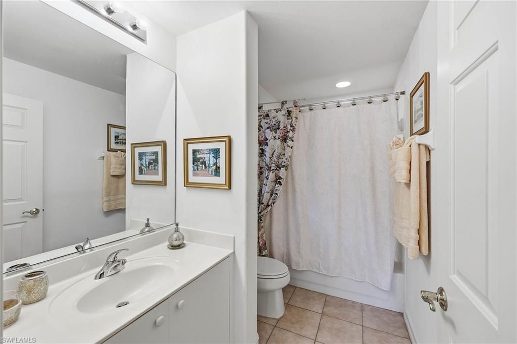866 Carrick Bend Cir, Unit 202, Naples, FL 34110 Photo
