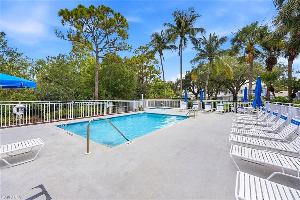 866 Carrick Bend Cir, Unit 202, Naples, FL 34110 Photo