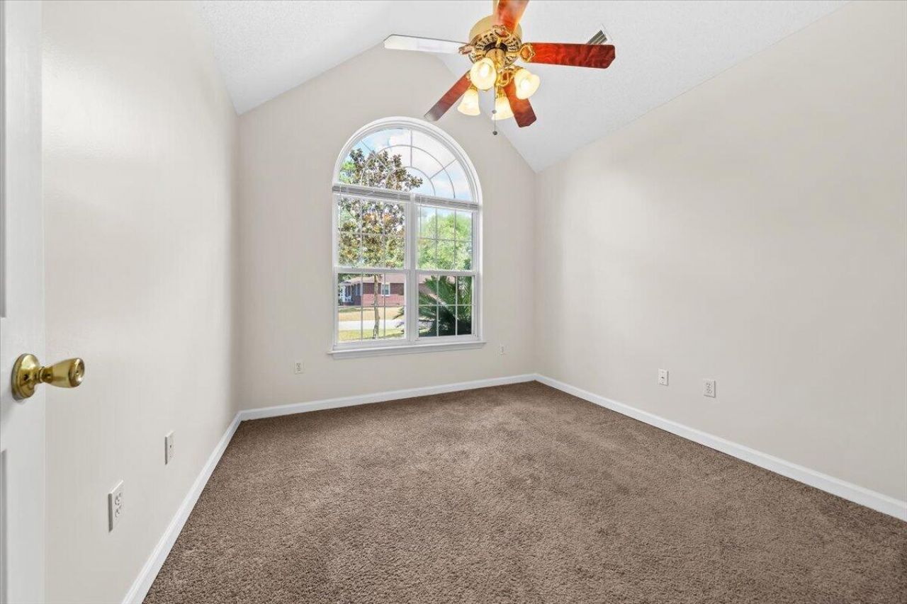 667 Ponderosa Drive Photo 21