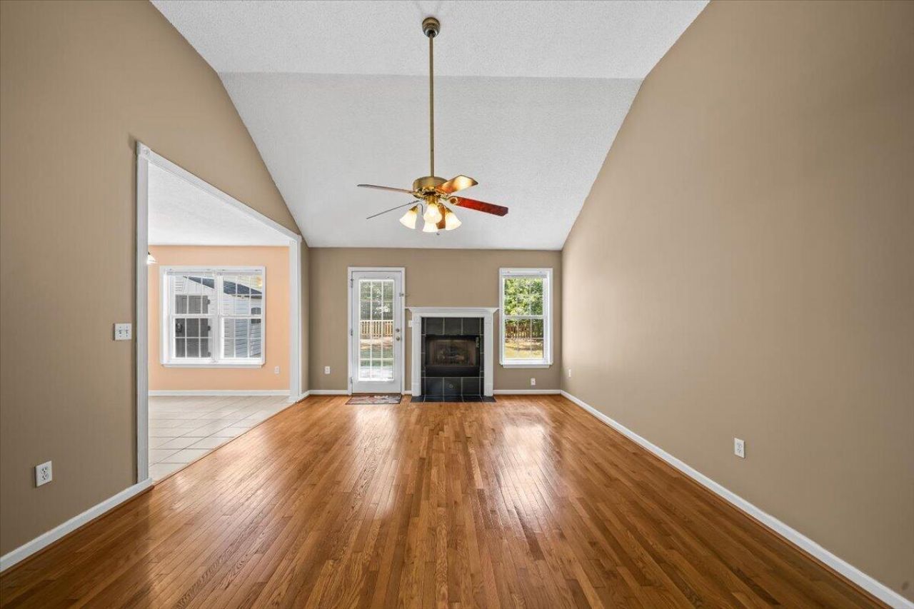667 Ponderosa Drive Photo 5