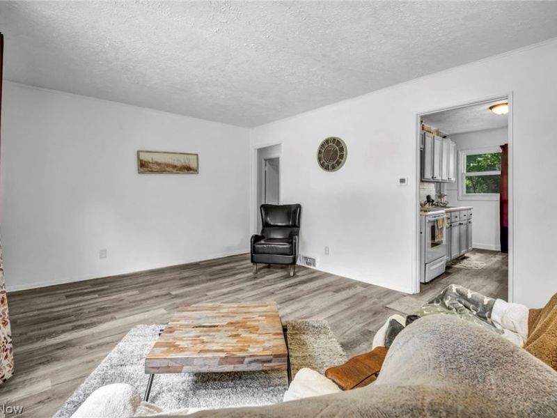 1276 Frederick Boulevard, Akron, OH 44320 Photo 10