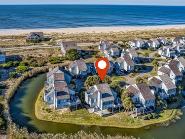 305 S Bald Head Wynd, Unit 17, Bald Head Island, NC 28461