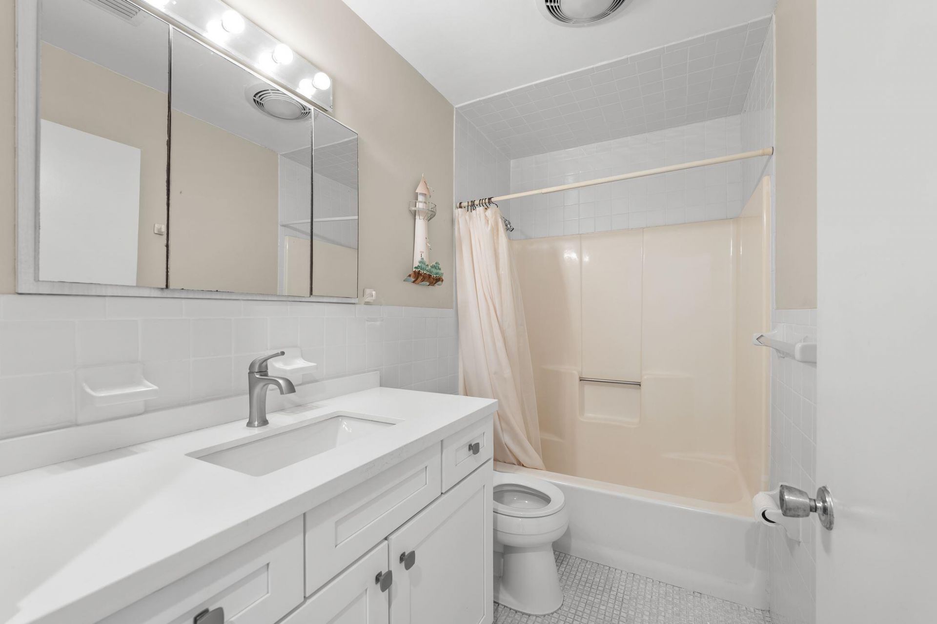 126 N Indies Drive, Duck Key, FL 33050 Photo