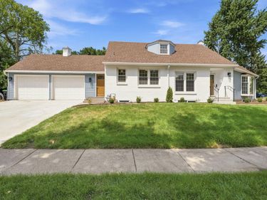 4920 Sunnyside Road, Edina, MN 55424