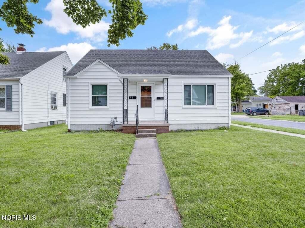 921 Eleanor Avenue, Toledo, OH 43612 Main Photo