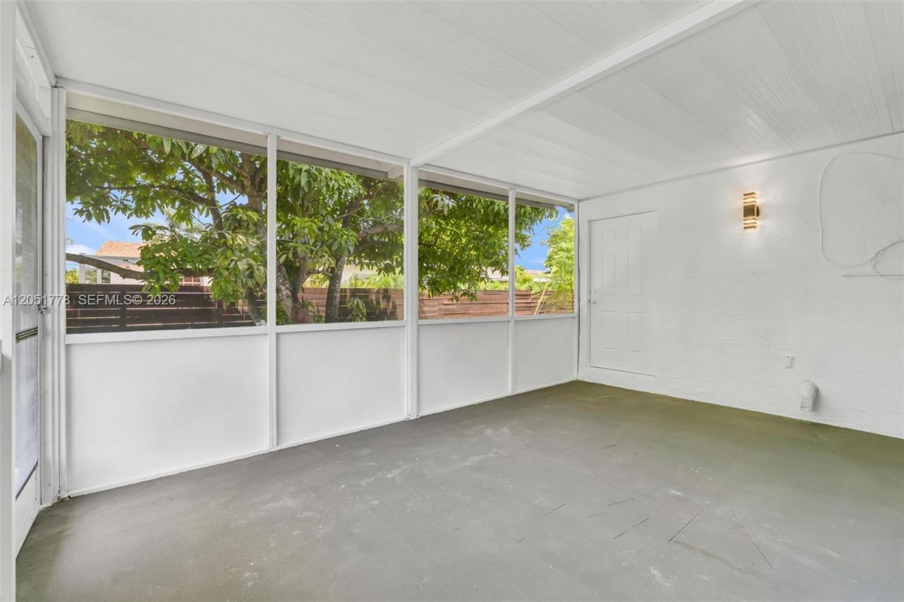 3432 SW 63rd Way , Miramar, FL 33023 Photo