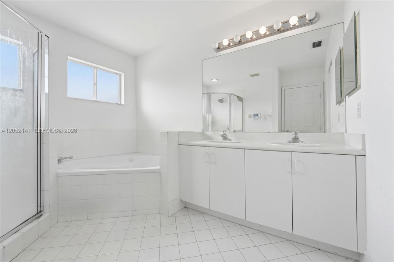 14202 SW 288th Ter, Homestead, FL 33033 Photo
