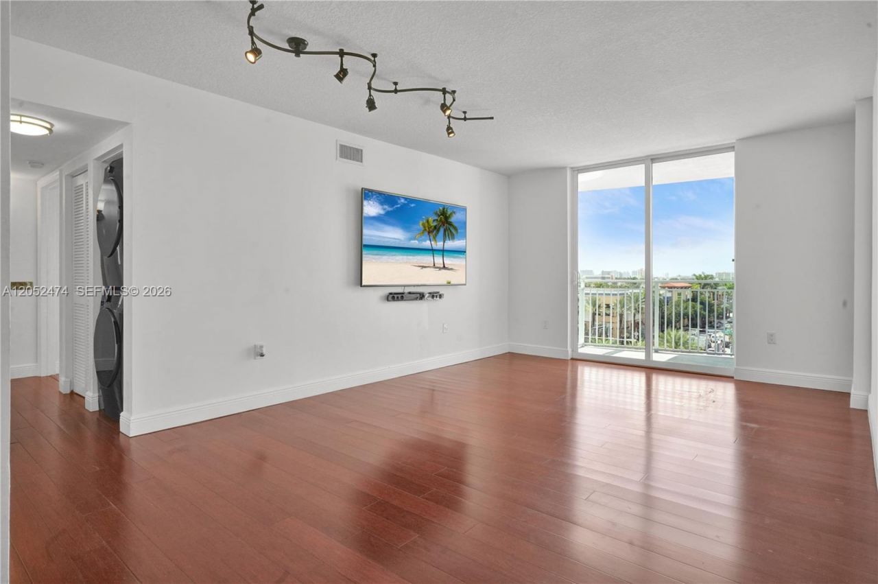 60 NW 37th Ave, Unit 608, Miami, FL 33125 Photo