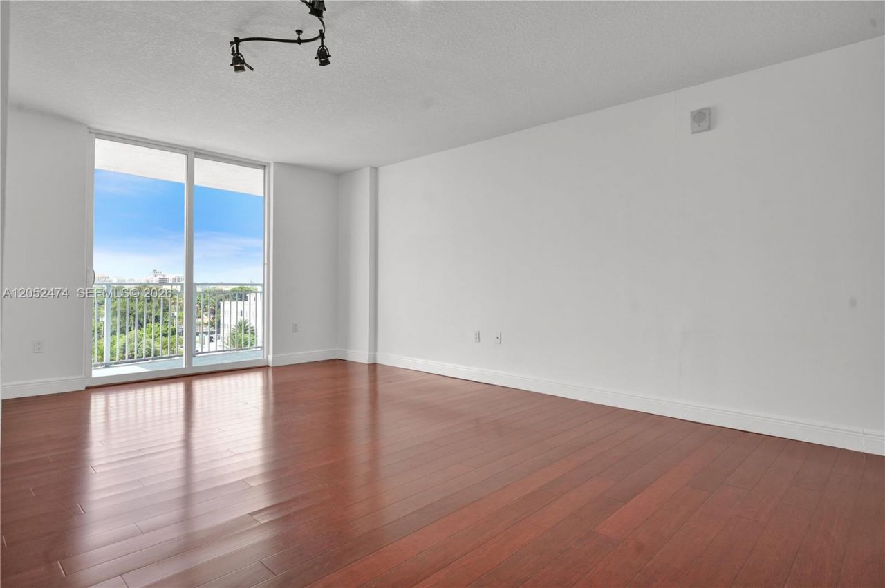 60 NW 37th Ave, Unit 608, Miami, FL 33125 Photo