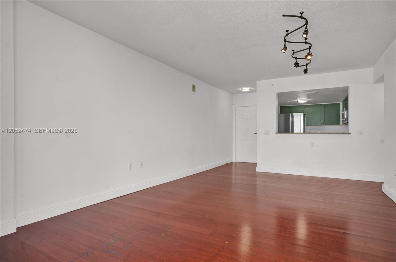60 NW 37th Ave , Unit 608, Miami, FL 33125 Photo