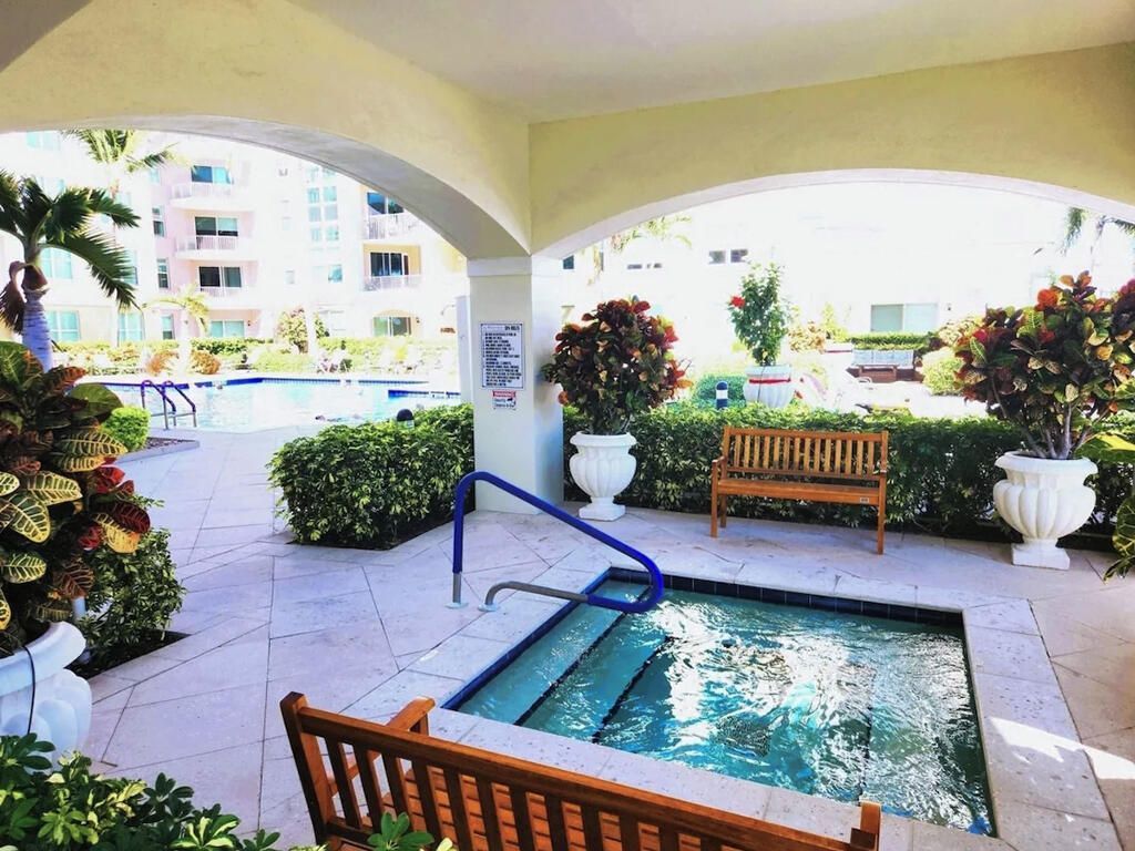 806 E Windward Way, Unit 617, Lantana, FL 33462 Photo