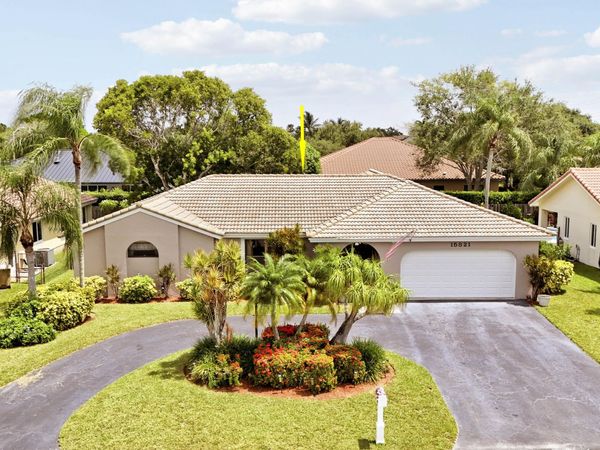 15821 Sedgewyck Circle N, Davie, FL 33331