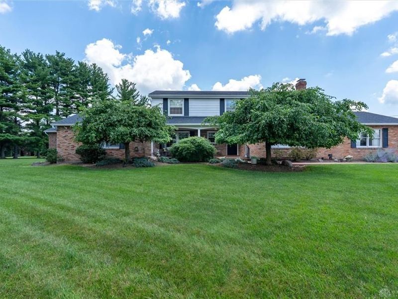 130 Westover Drive, Hillsboro, OH 45133 Photo 3