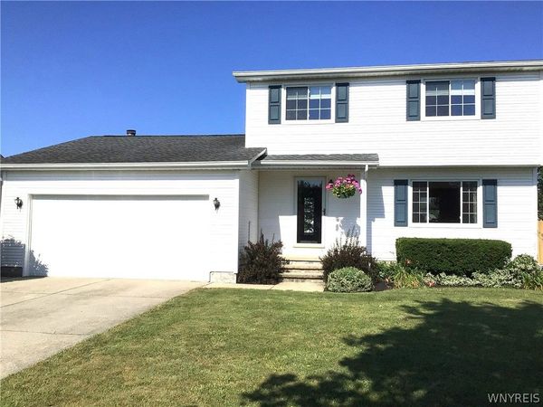 6377 Mayflower Lane, Lake View, NY 14085