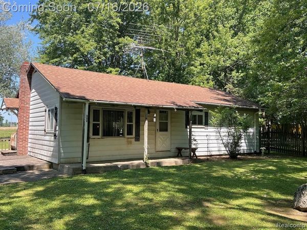 904 W Lovejoy Road, Perry Twp, MI 48872